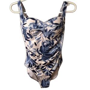 NIPTUCK SIZE 6 BLUE LEAF PATTERN RUCHED PADDED ONE PIECE SWIMSUIT MULTI FIT CUP